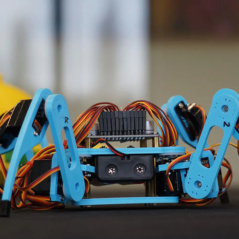 Robot bleu détail